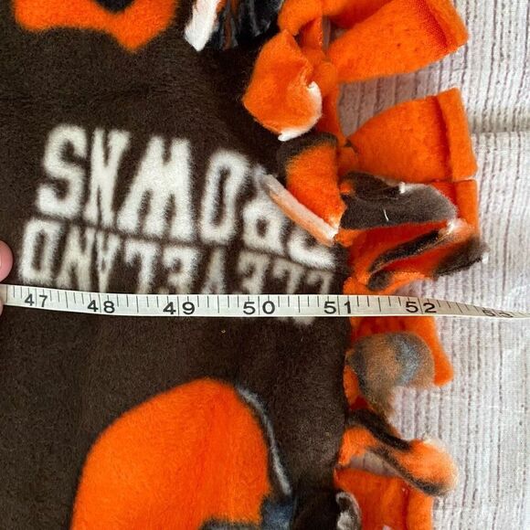 Cleveland Browns rectangle fleece tie blanket - Picture 2 of 4
